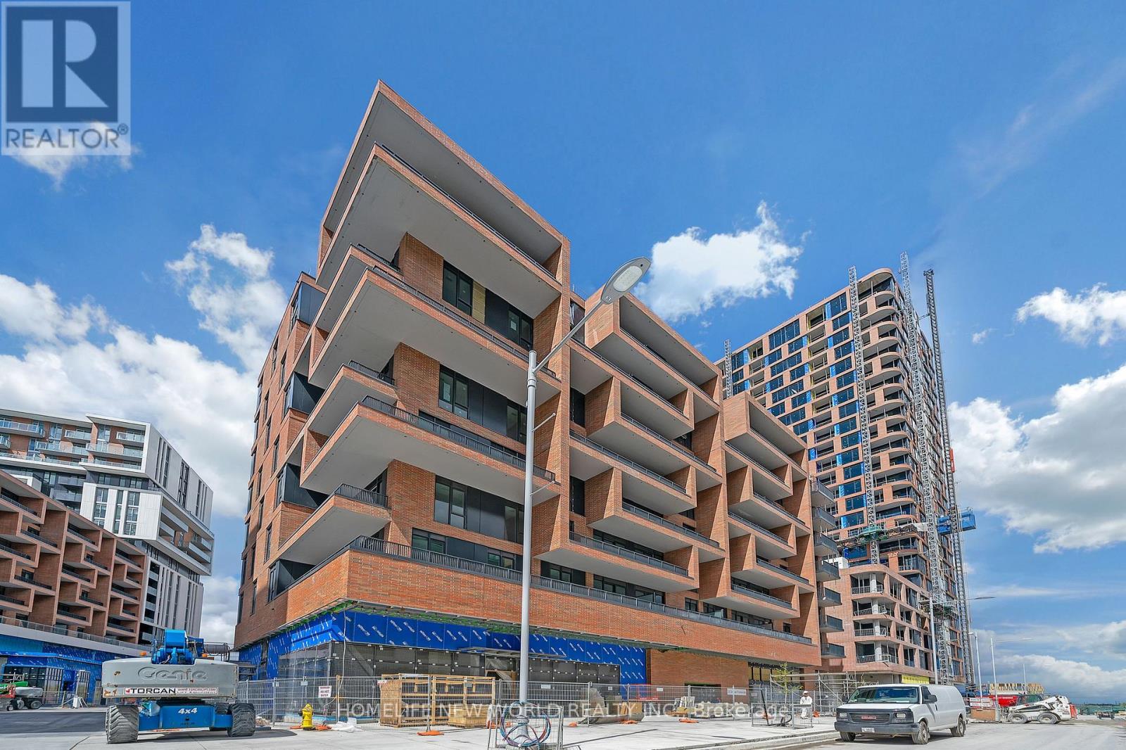 Apartment at 903 - 38 SIMCOE PROMENADE, Markham (Unionville)