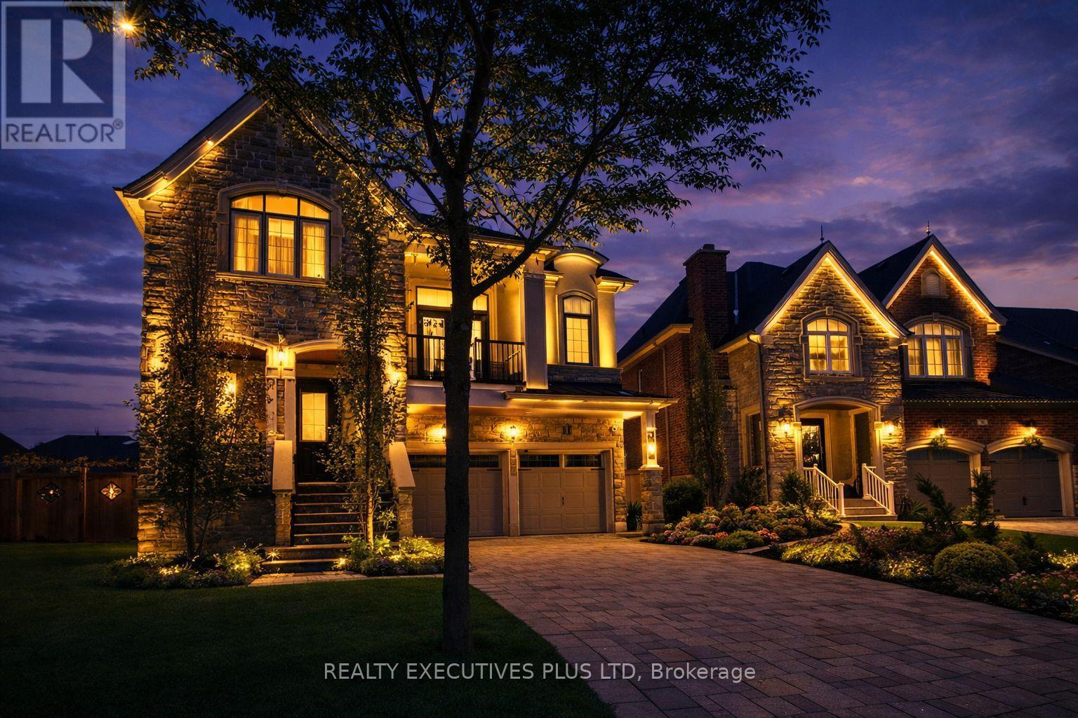 Detached at 10 SIM HILL CRESCENT, King (King City)