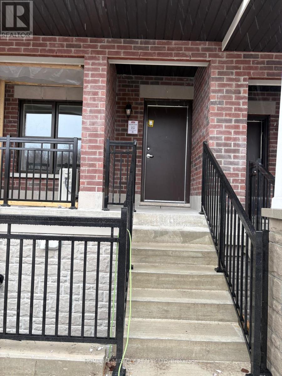 Townhouse at 211 - 15100 YONGE STREET, Aurora (Aurora Village)