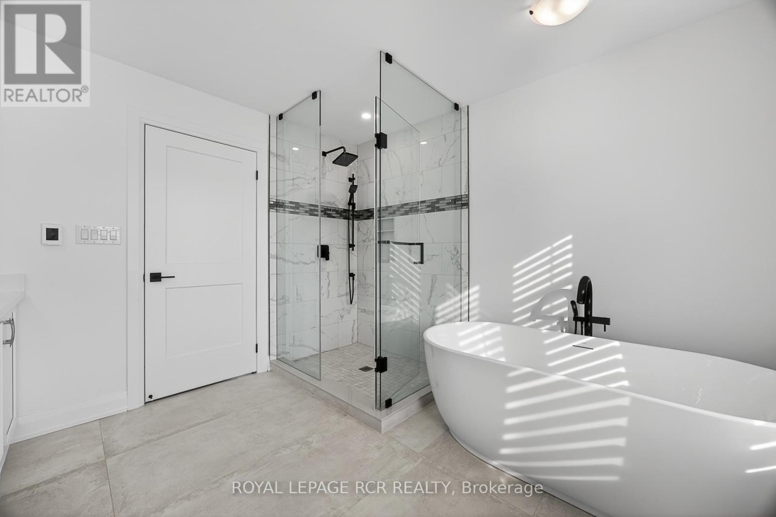 Detached at 28 ST. GEORGE STREET, Georgina