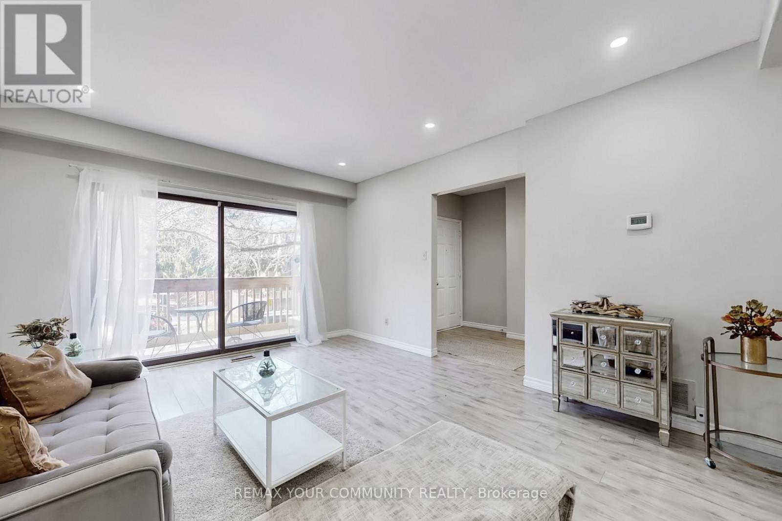 Townhouse at 16 - 72 ASHGLEN WAY, Markham