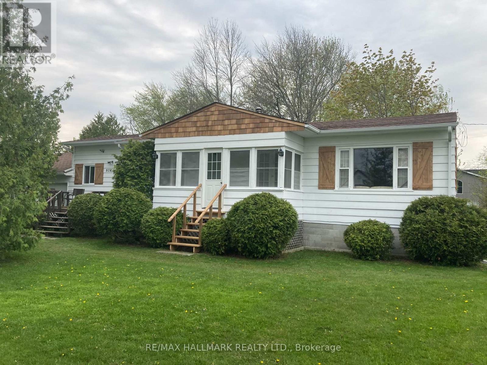 Detached at 824 PARADISE DRIVE, Georgina (Historic Lakeshore Communities)