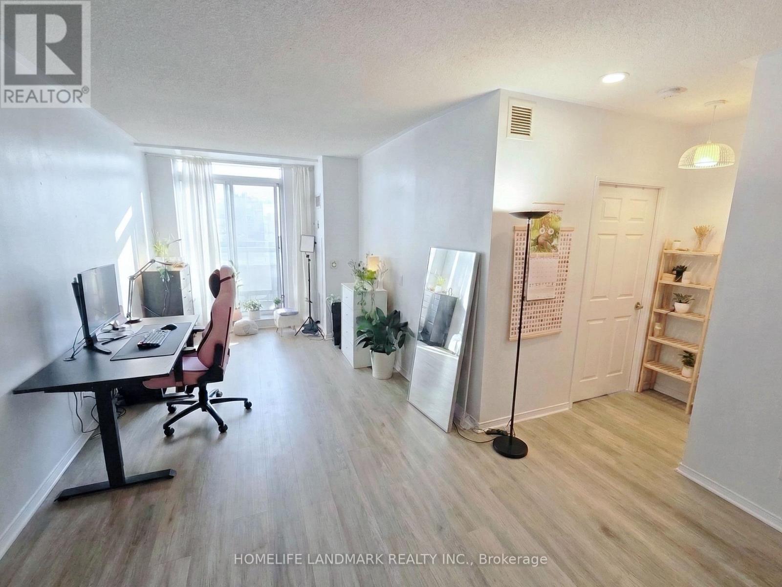 Apartment at 106 - 7398 YONGE STREET, Vaughan