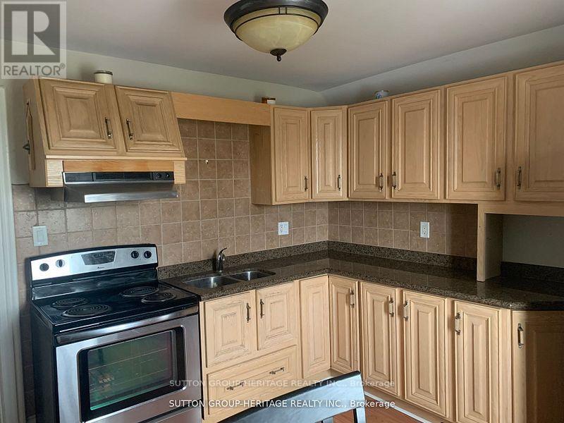 Detached at 2ND FLOOR - 96 BROCK STREET W, Uxbridge