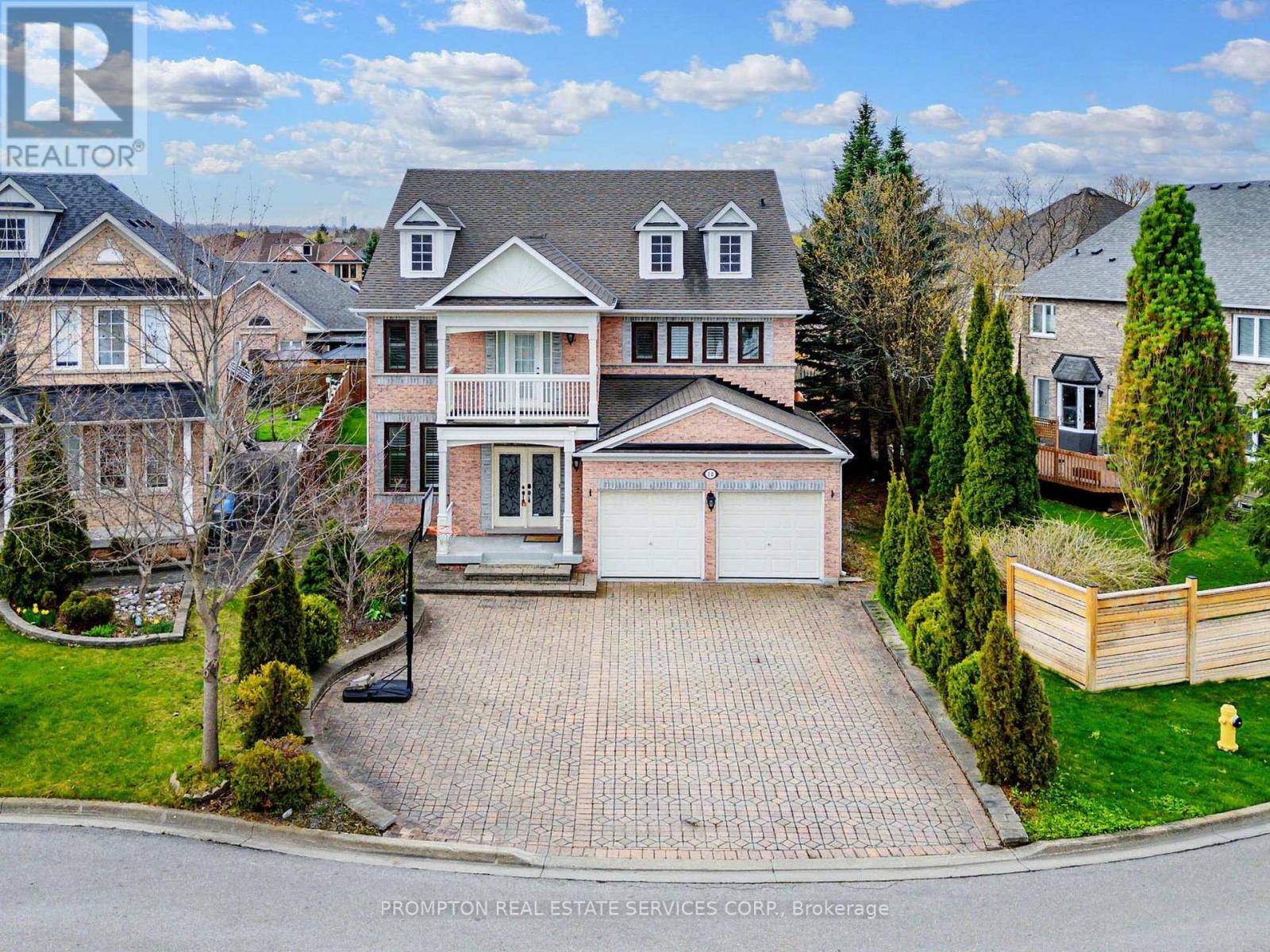 Detached at 18 BRIDLEFORD COURT, Markham (Unionville)