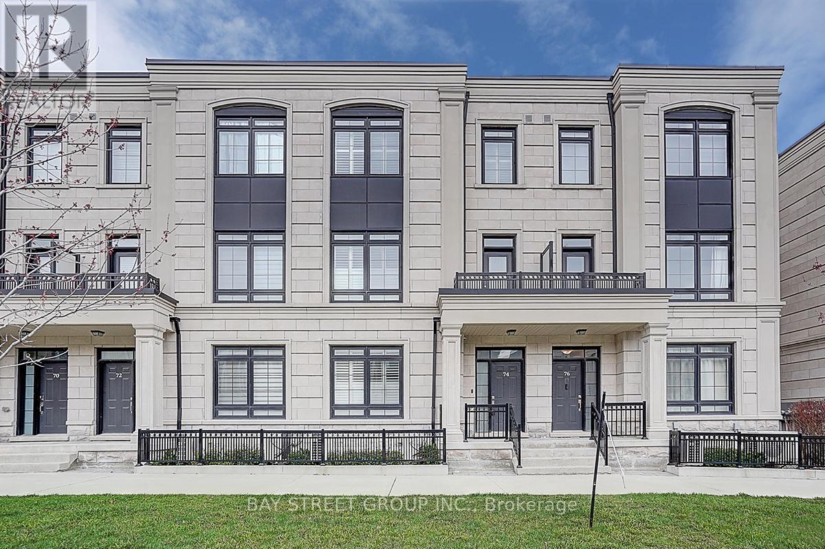 Townhouse at 74 VILLAGE PARKWAY N, Markham (Unionville)