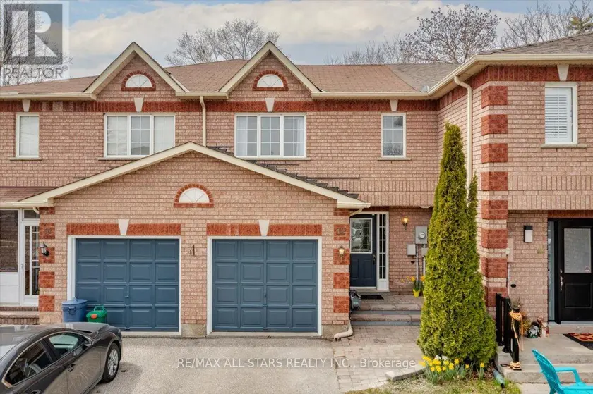 Townhouse at 32 LANCASTER COURT, Georgina