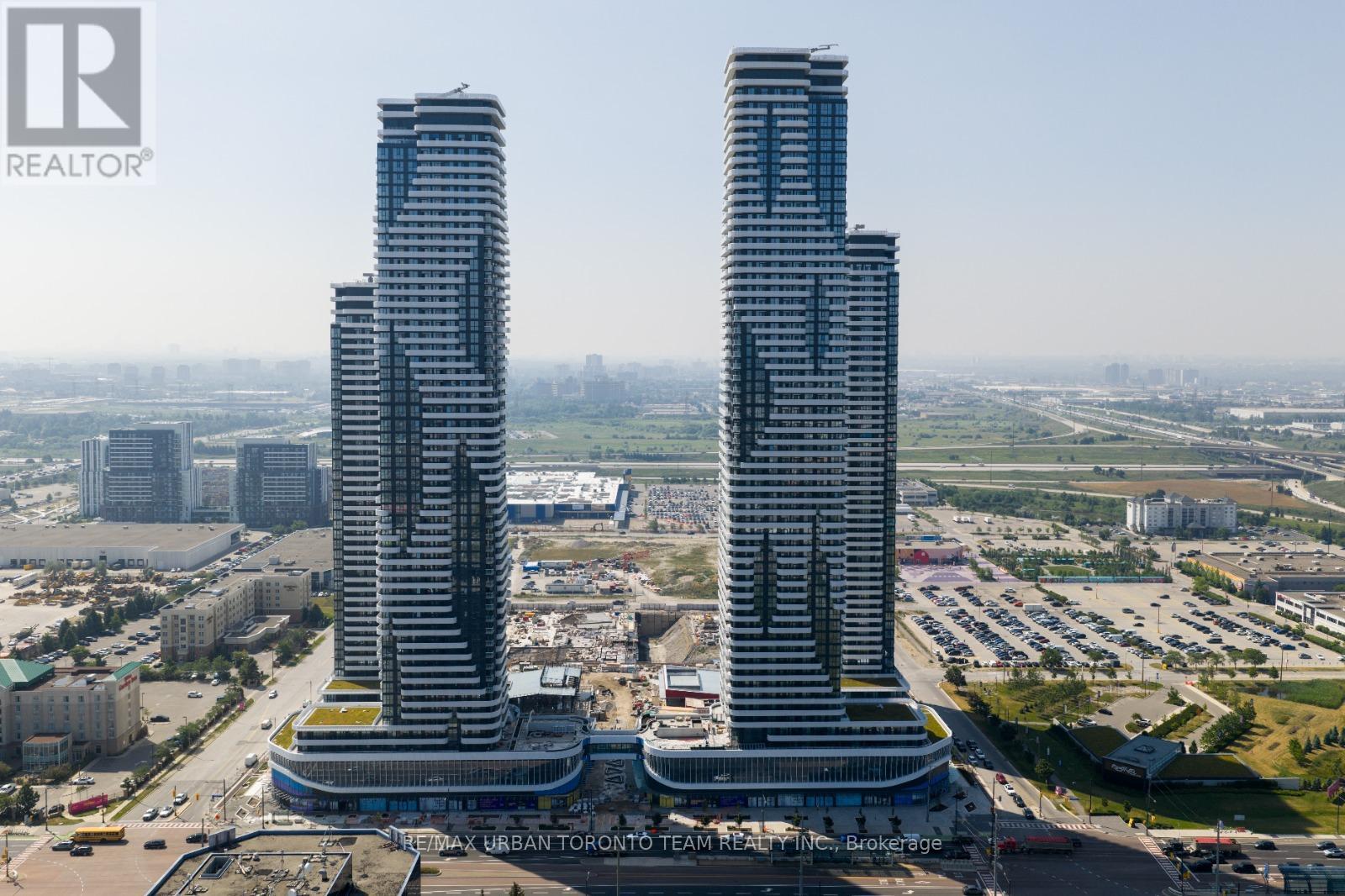 Apartment at 5703 - 8 INTERCHANGE WAY, Vaughan (Vaughan Corporate Centre)