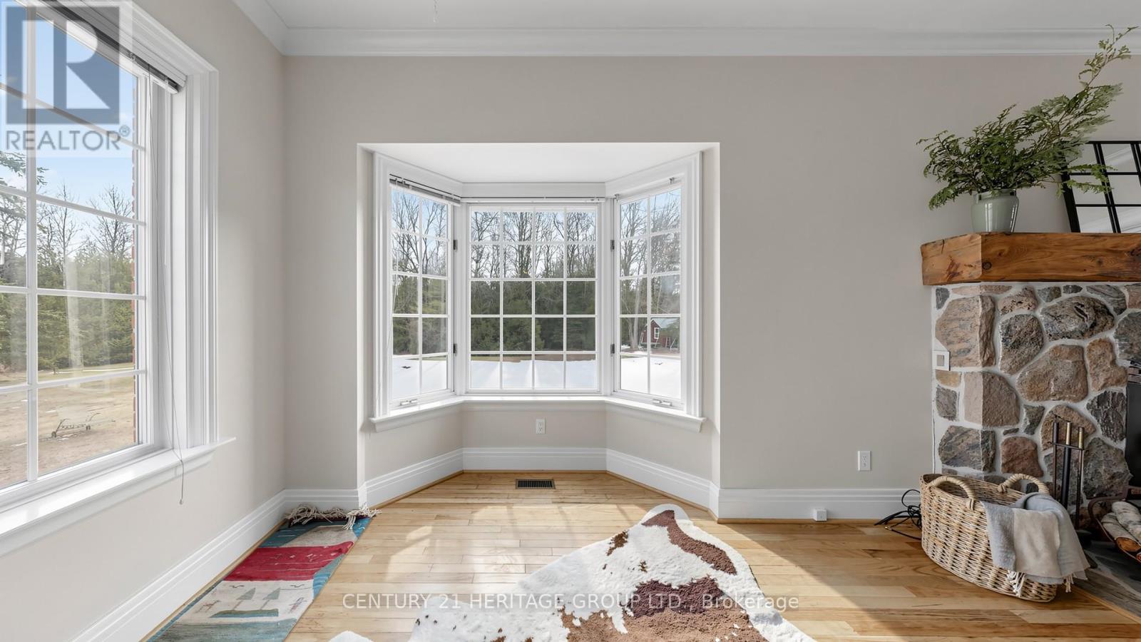 Detached at 21455 WARDEN AVENUE, East Gwillimbury