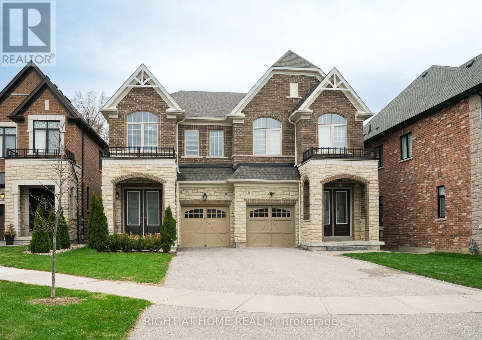 Semi-Detached/Link at 26 GREAT HERON COURT, King (King City)