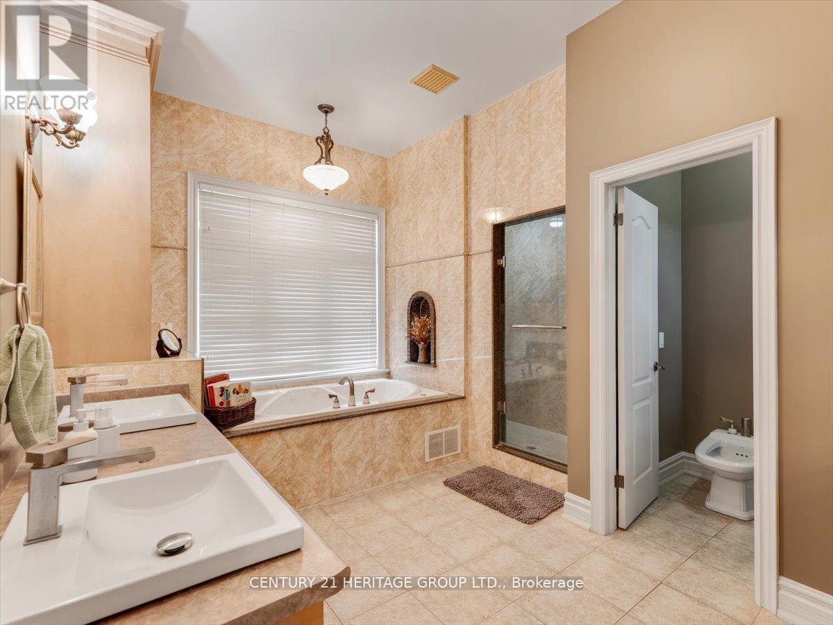 Detached at 12 PRINCE ADAM COURT, King