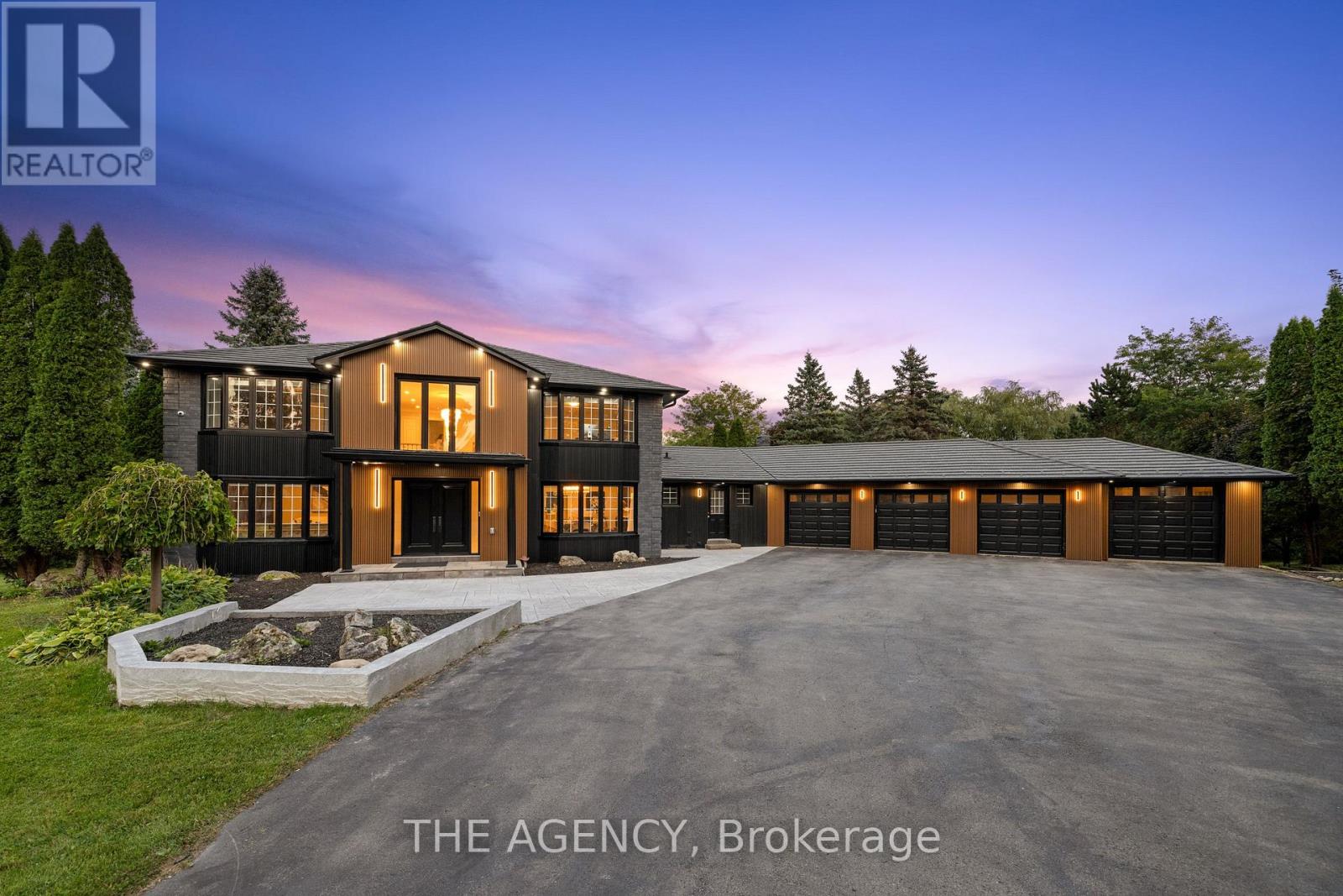 Detached at 372 BURNS BOULEVARD, King (King City)