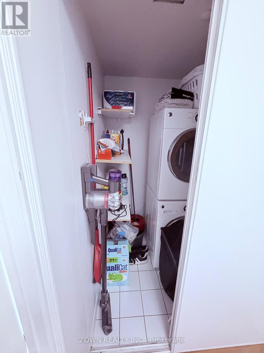 Apartment at 611 - 3 ELLESMERE STREET, Richmond Hill