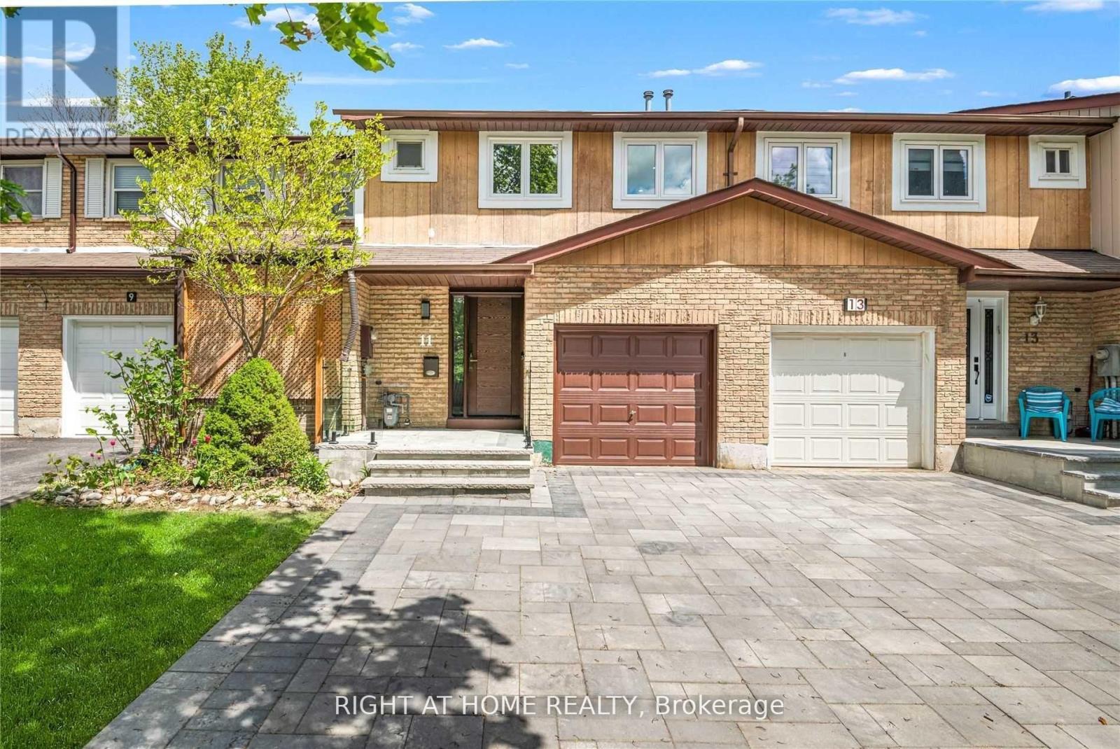 Townhouse at 11 MICHAEL DRIVE E, Richmond Hill (North Richvale)