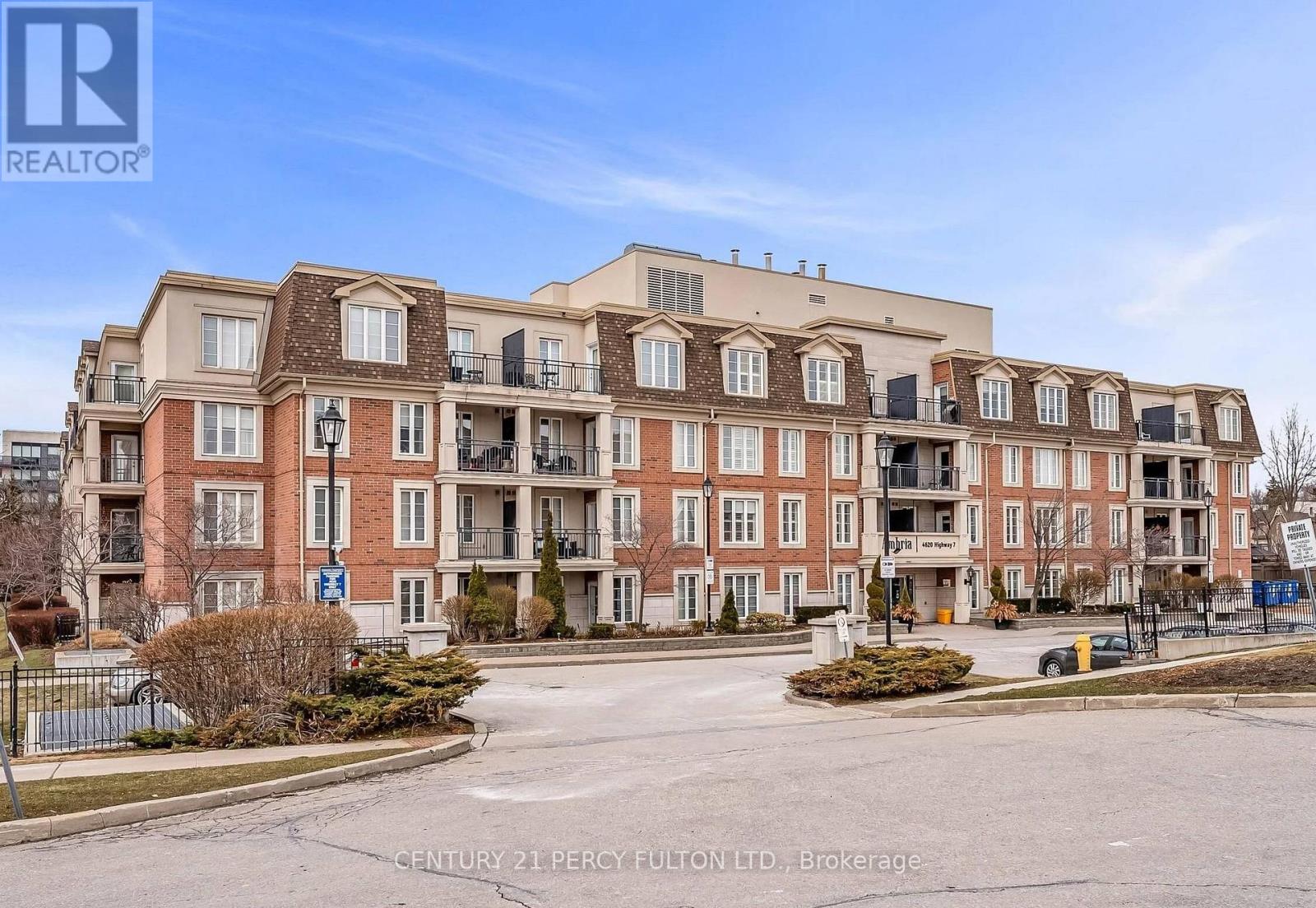 Apartment at PH 412 - 4620 HIGHWAY 7, Vaughan (East Woodbridge)