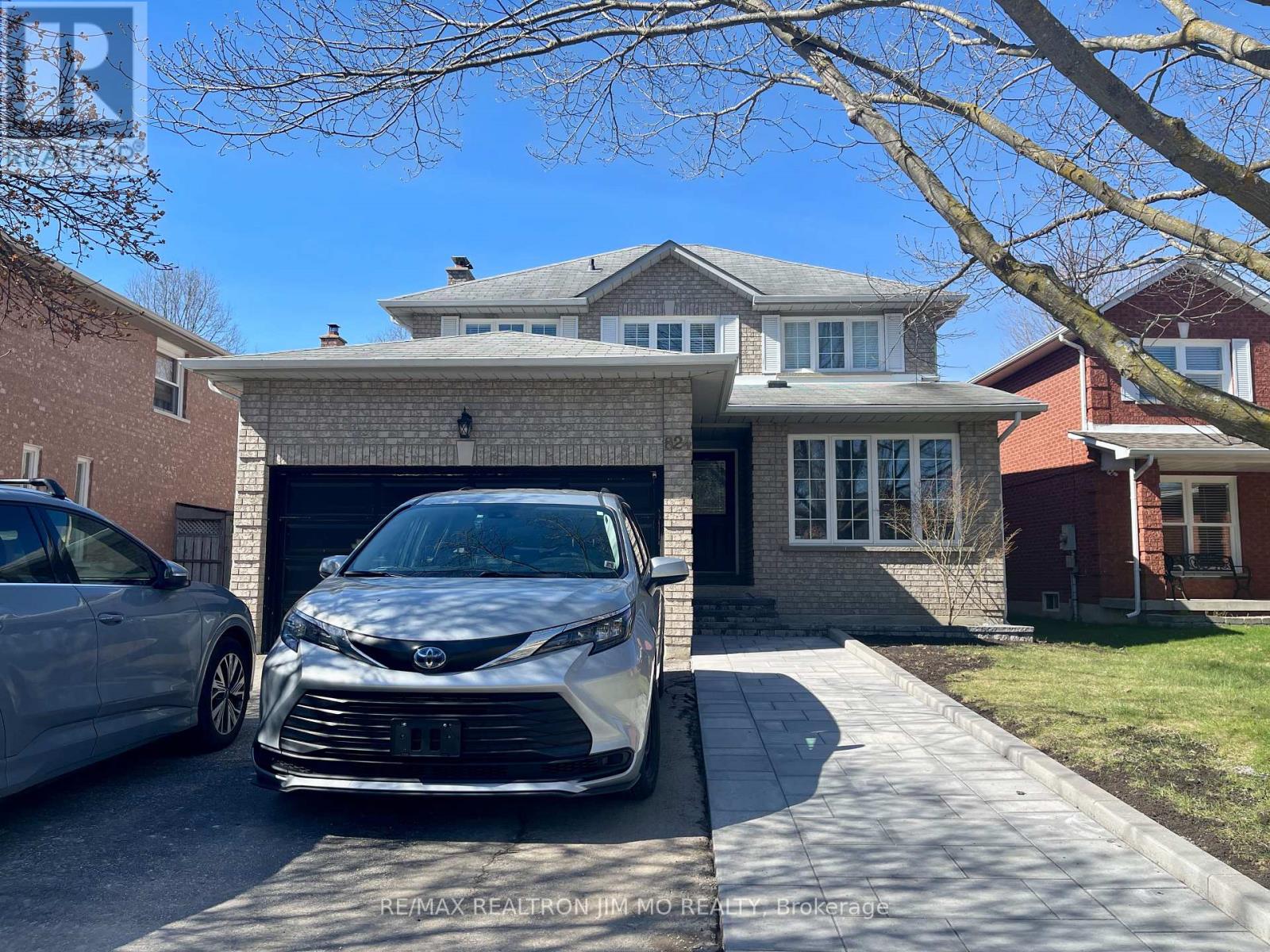 Detached at LOWER - 824 COLLEGE MANOR DRIVE, Newmarket (Gorham-College Manor)