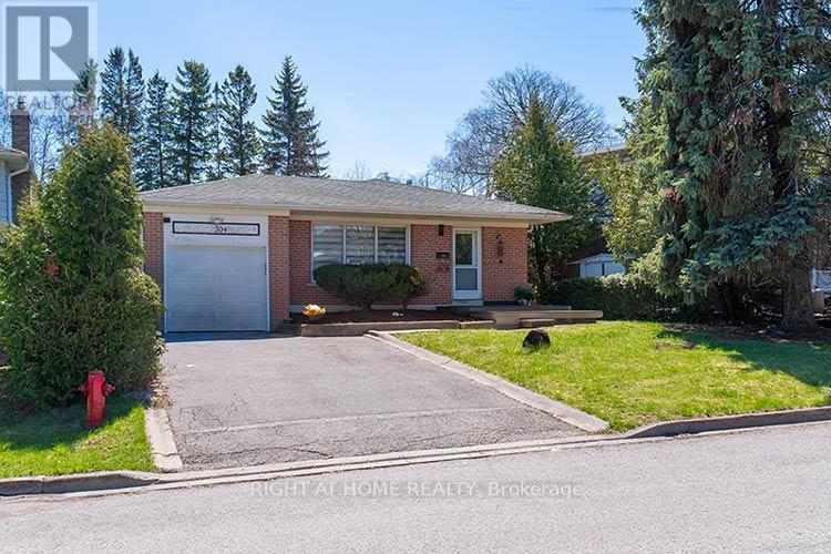 Detached at 304 ROYWOOD CRESCENT, Newmarket (Central Newmarket)