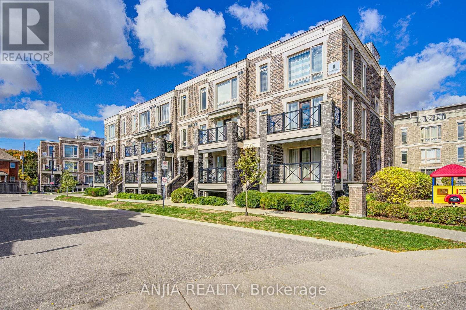 Townhouse at 1205 - 11 DUNSHEATH WAY, Markham (Cornell)