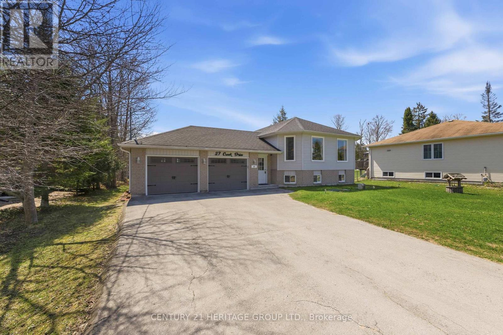 Detached at 27 CREEK DRIVE, Georgina (Pefferlaw)