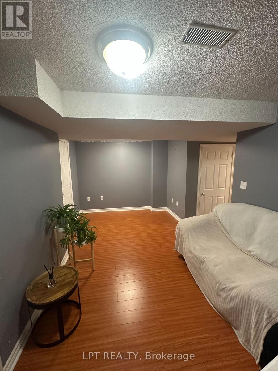 Semi-Detached/Link at BSMT - 33 KENBOROUGH COURT, Markham (Milliken Mills East)