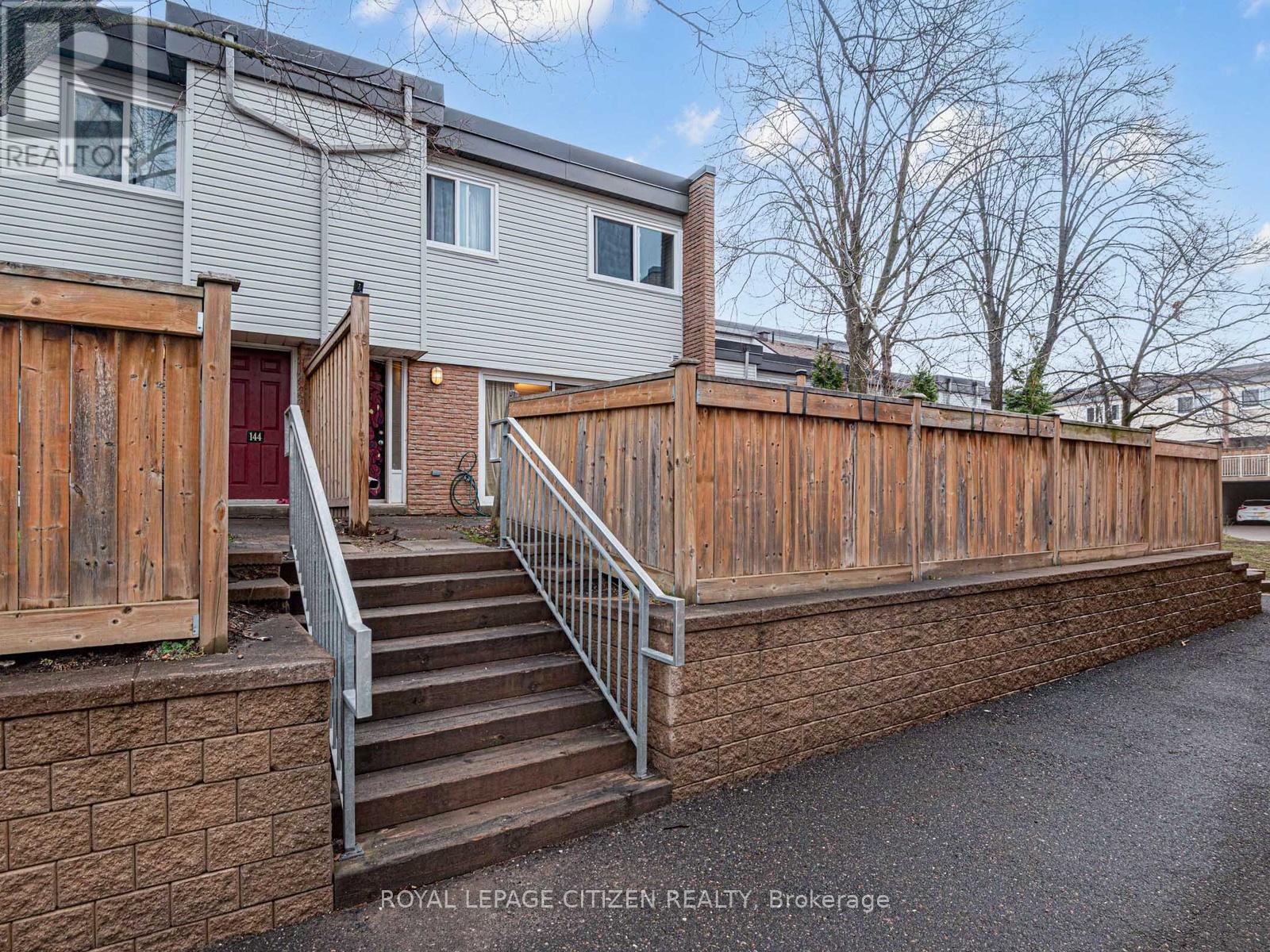Townhouse at 148 MILESTONE CRESCENT, Aurora (Aurora Village)