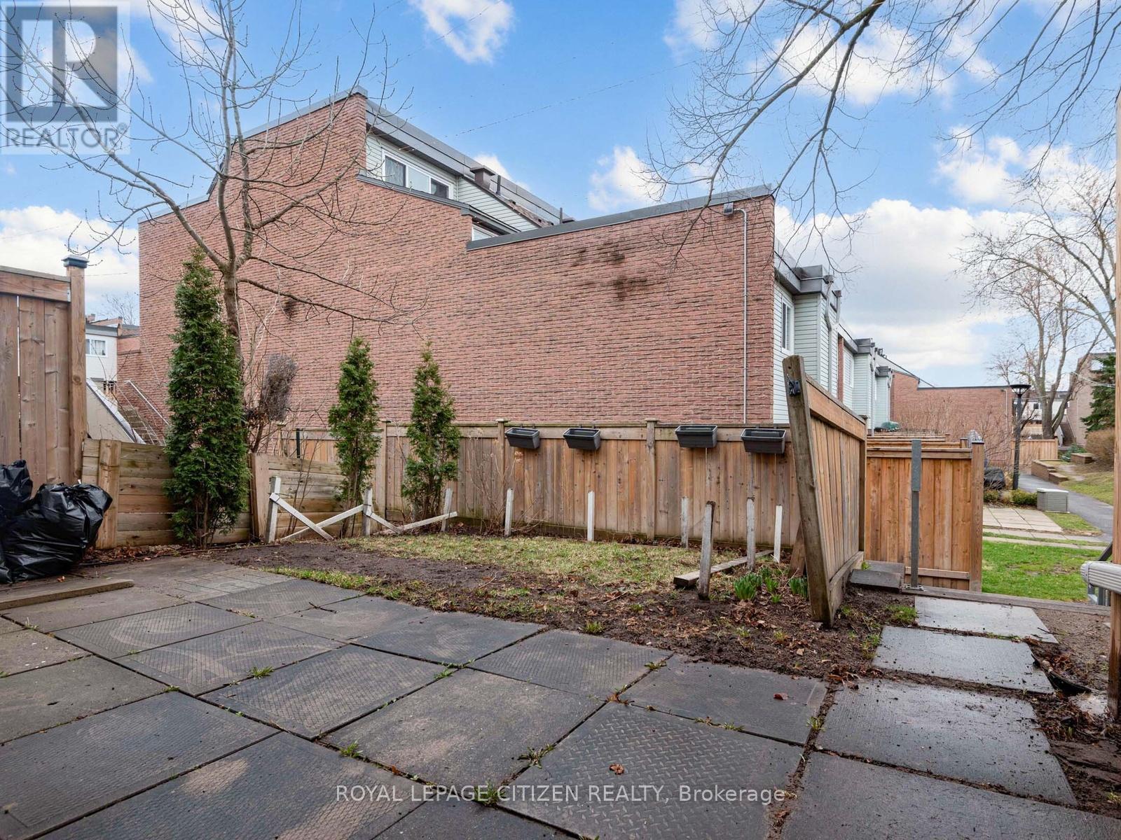 Townhouse at 148 MILESTONE CRESCENT, Aurora