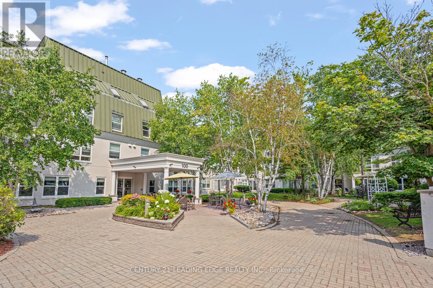Apartment at PH13 - 100 ANNA RUSSELL WAY, Markham (Unionville)