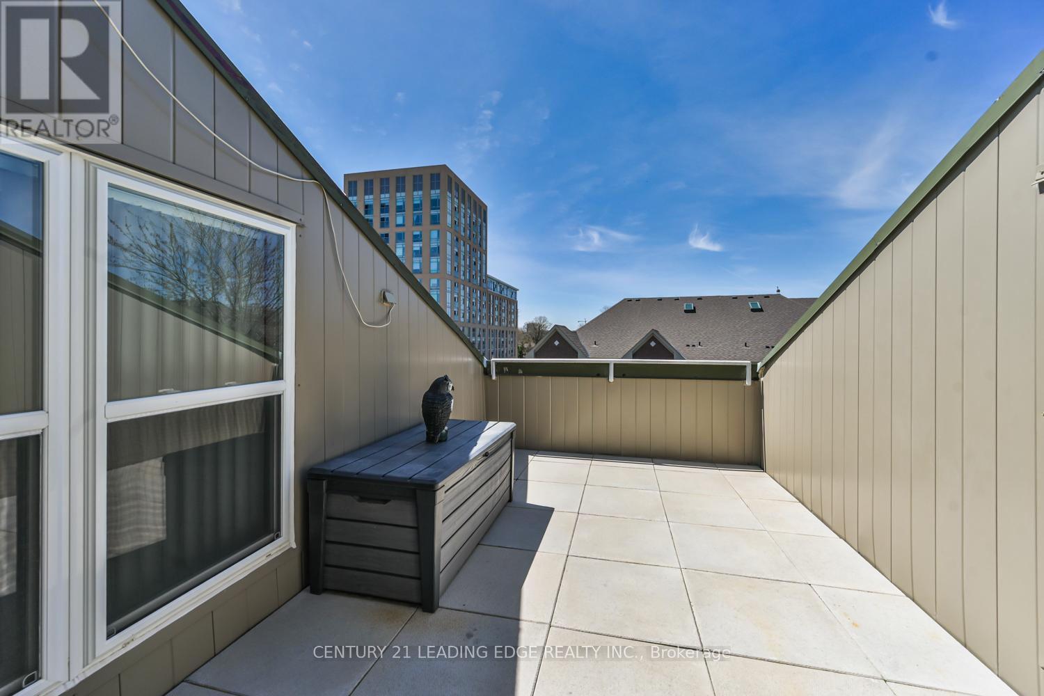 Apartment at PH13 - 100 ANNA RUSSELL WAY, Markham