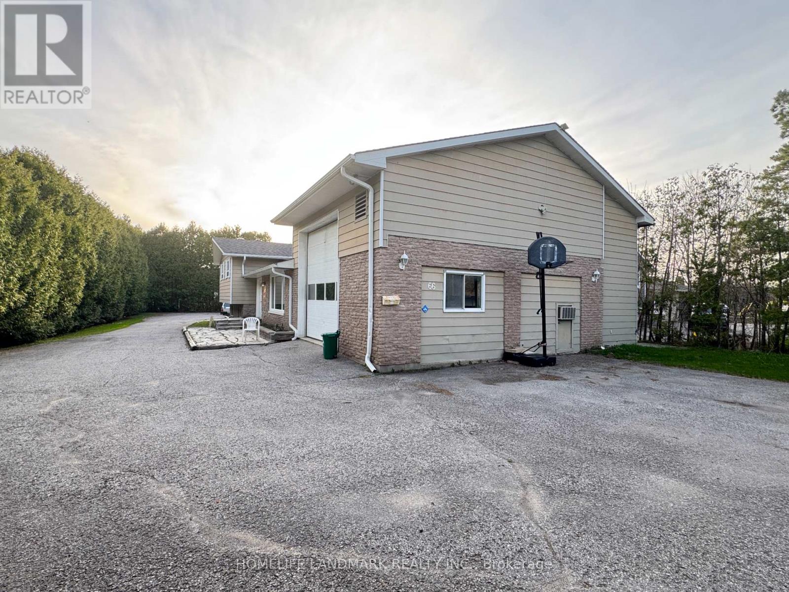 Detached at MAIN - 66 METRO ROAD N, Georgina (Keswick North)