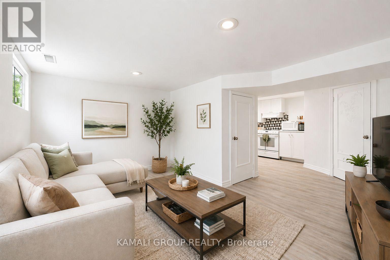 Detached at BSMT - 46 CENTRE STREET E, Richmond Hill (Crosby)