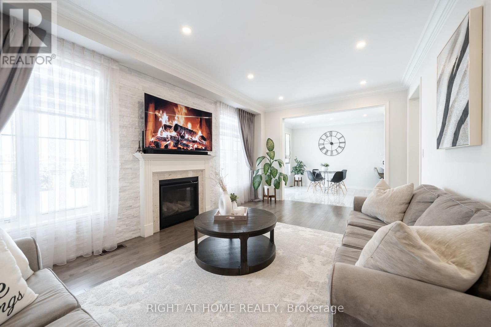 Detached at 12 TUPLING STREET, Bradford West Gwillimbury