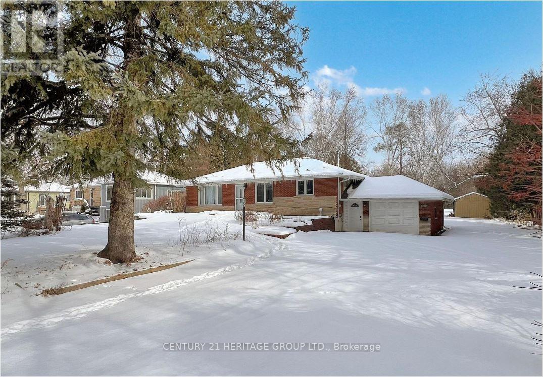 Detached at 20015 BATHURST STREET, East Gwillimbury (Holland Landing)