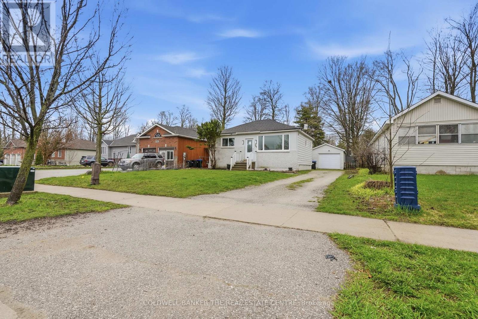 Detached at 749 INNISFIL BEACH ROAD, Innisfil (Alcona)
