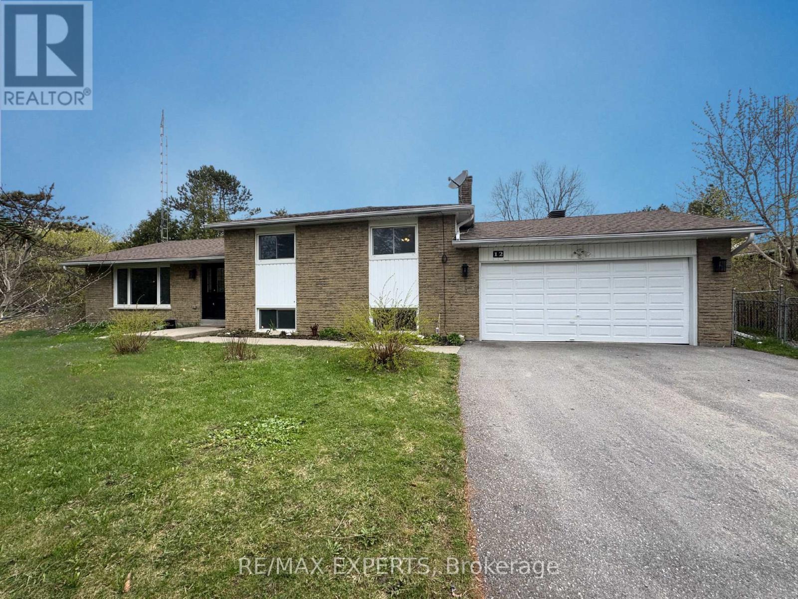 Detached at 12 SIMON DRIVE, Adjala-Tosorontio (Loretto)