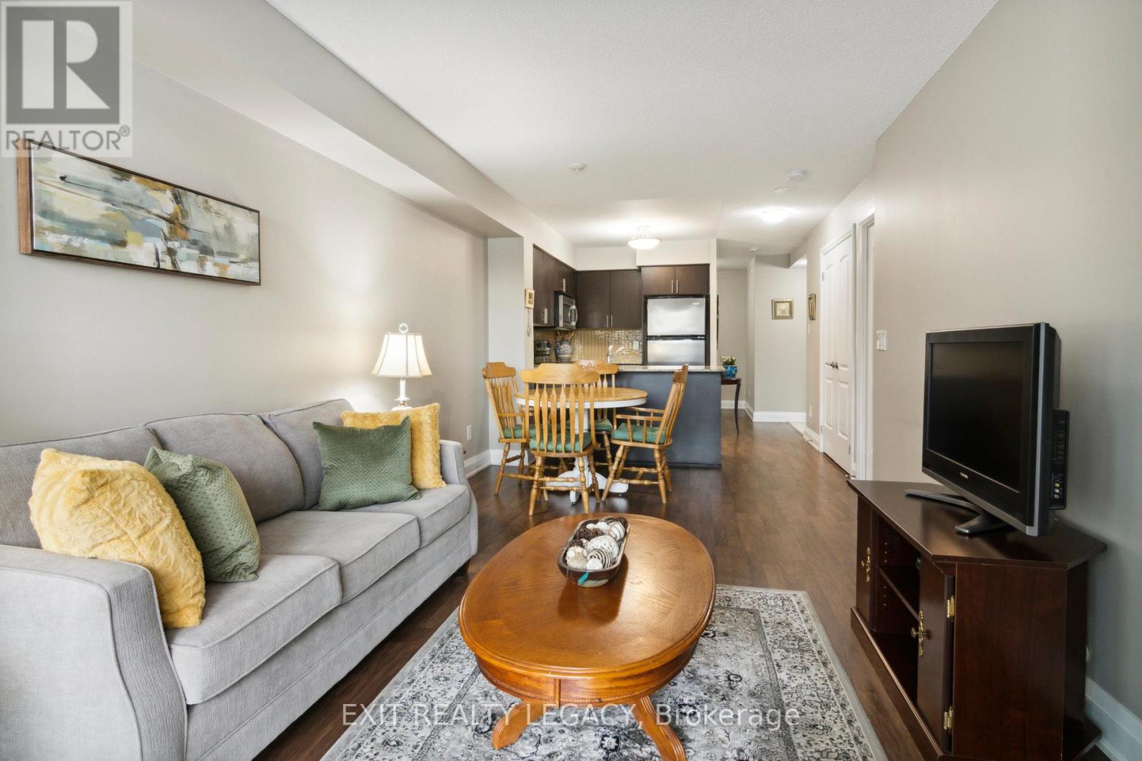 Apartment at 206 - 20 NORTH PARK ROAD, Vaughan (Beverley Glen)