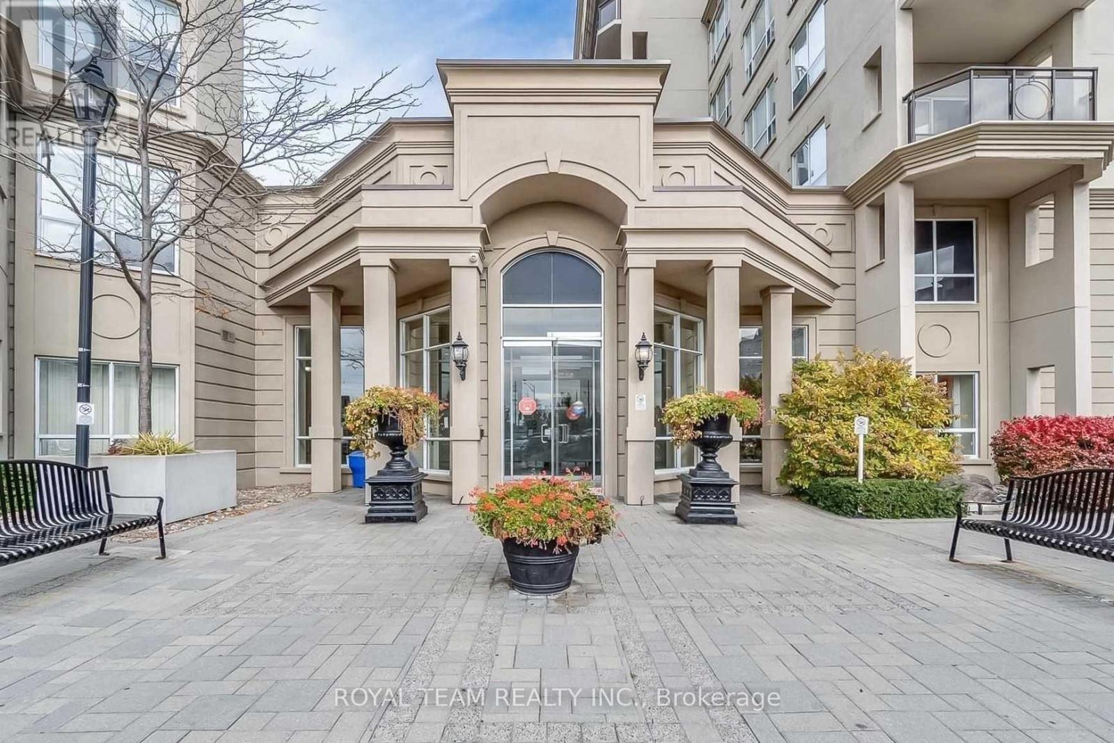 Apartment at 808 - 2 MAISON PARC COURT, Vaughan (Lakeview Estates)