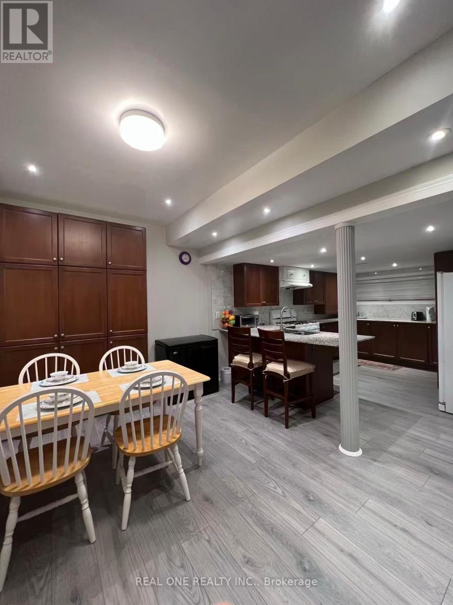 Detached at 24 WENDELYN DRIVE, Richmond Hill (Jefferson)
