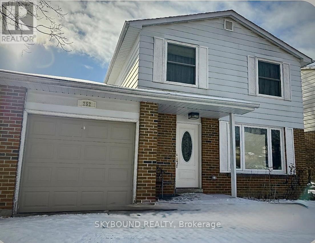 Detached at ROOM 3 - 252 WILLIAM ROE BOULEVARD N, Newmarket (Central Newmarket)