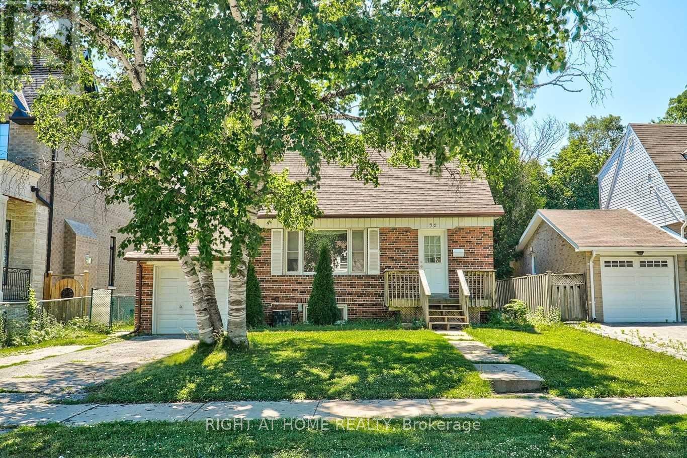 Detached at UPPER - 92 LAWRENCE AVENUE, Richmond Hill (Crosby)
