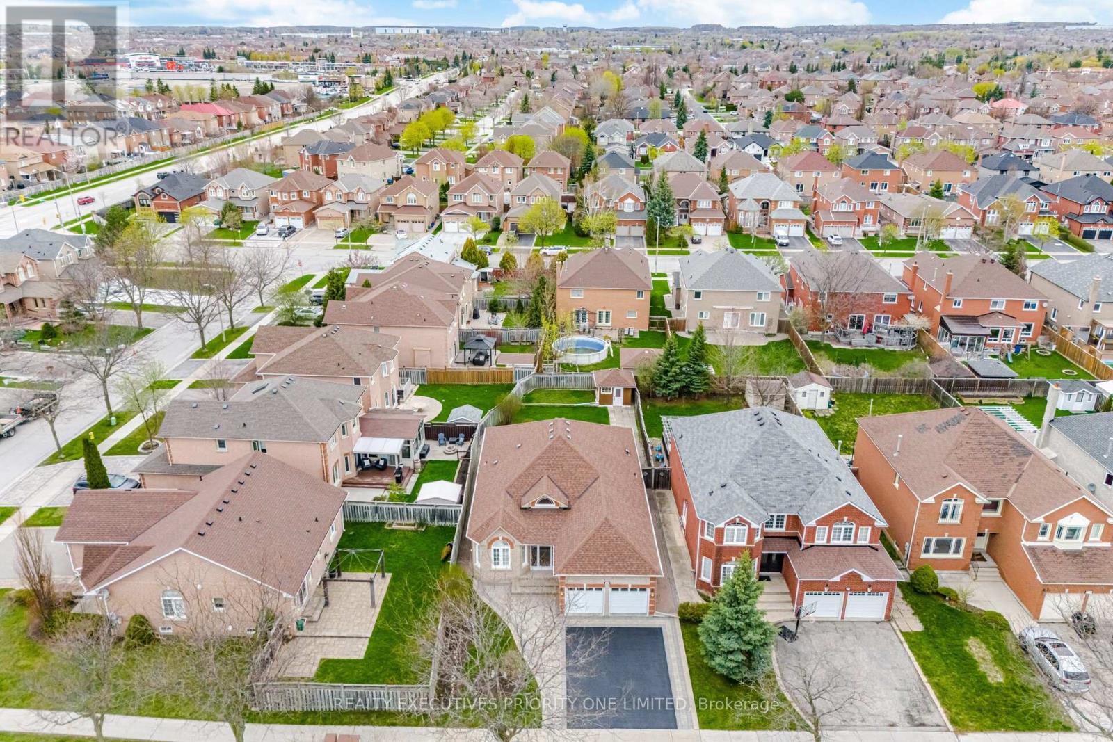 Detached at 222 CAPRONI DRIVE, Vaughan (Maple)