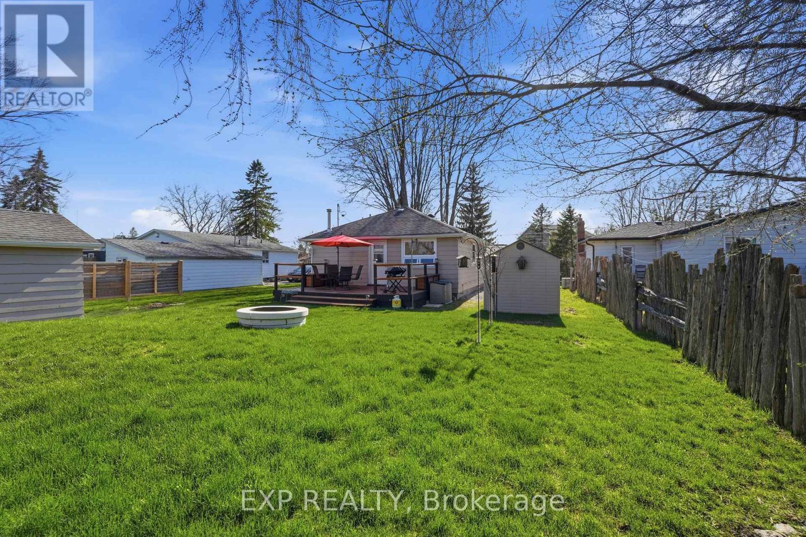 Detached at 33 ISLE VISTA DRIVE, Georgina