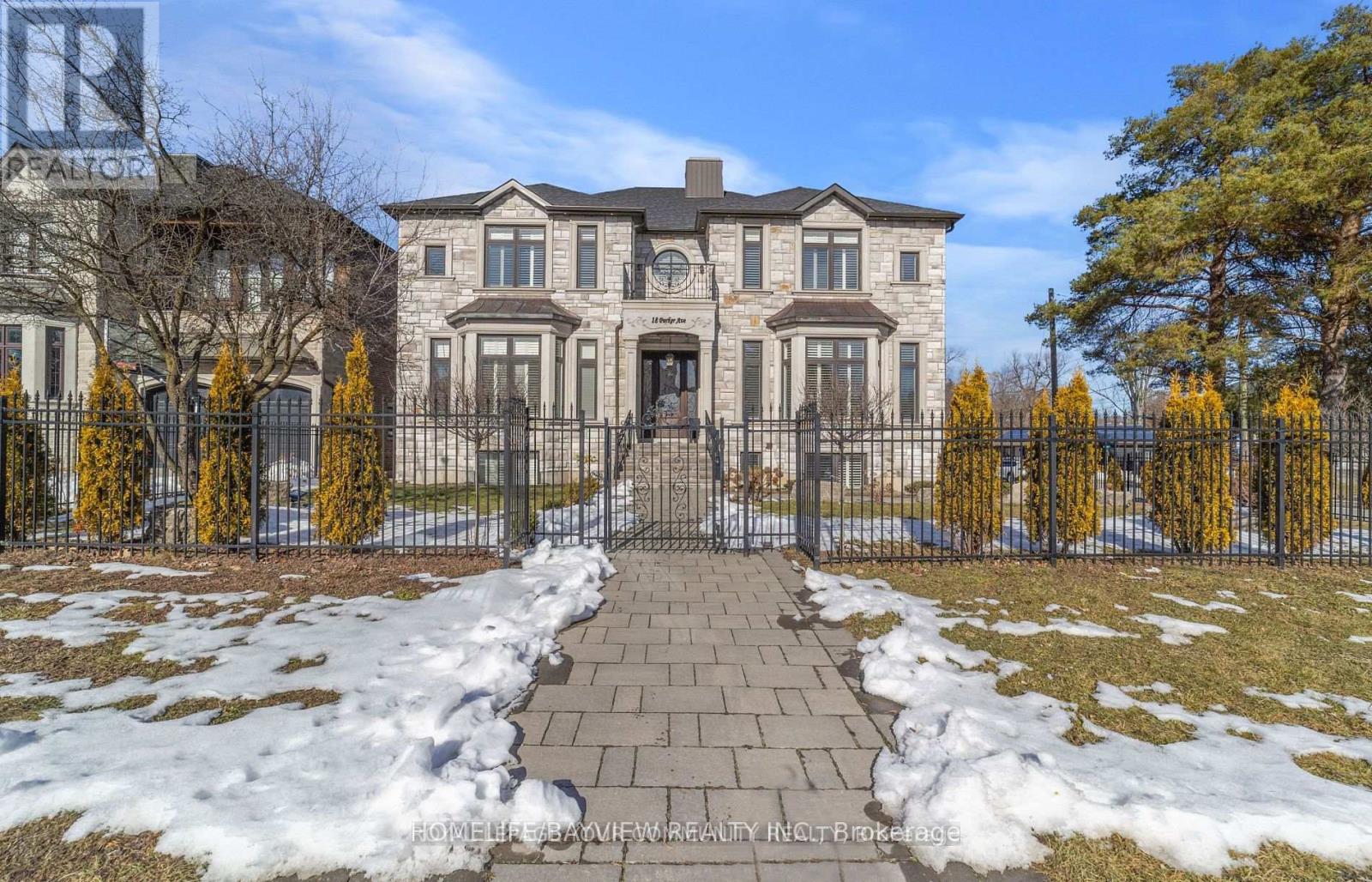 Detached at 18 PARKER AVENUE, Richmond Hill (Oak Ridges)