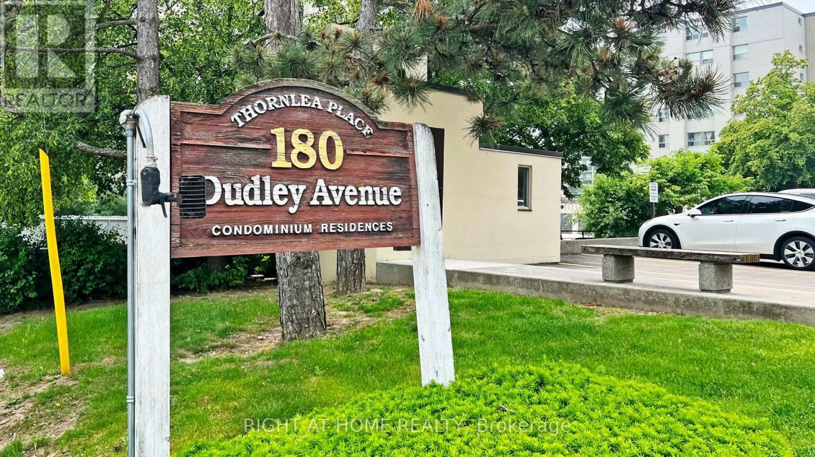 Apartment at 607 - 180 DUDLEY AVENUE, Markham (Thornhill)