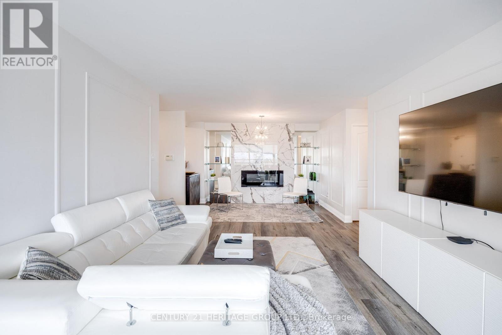 Apartment at 707 - 7 TOWNSGATE DRIVE, Vaughan (Crestwood-Springfarm-Yorkhill)