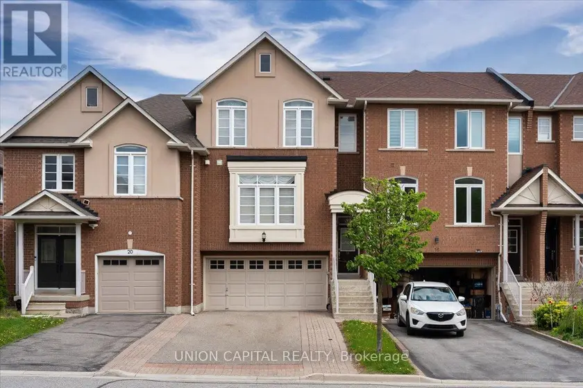 Townhouse at 18 HONEYWOOD ROAD, Vaughan
