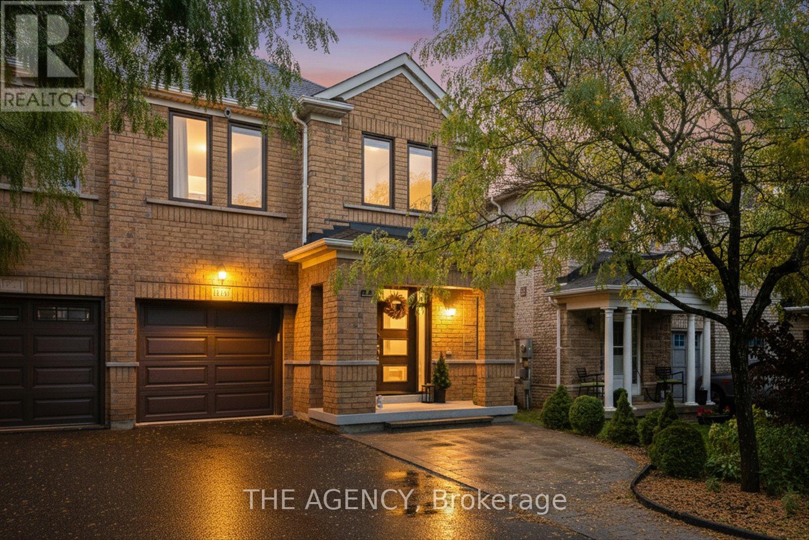 Semi-Detached/Link at 908 OAKTREE CRESCENT, Newmarket (Summerhill Estates)