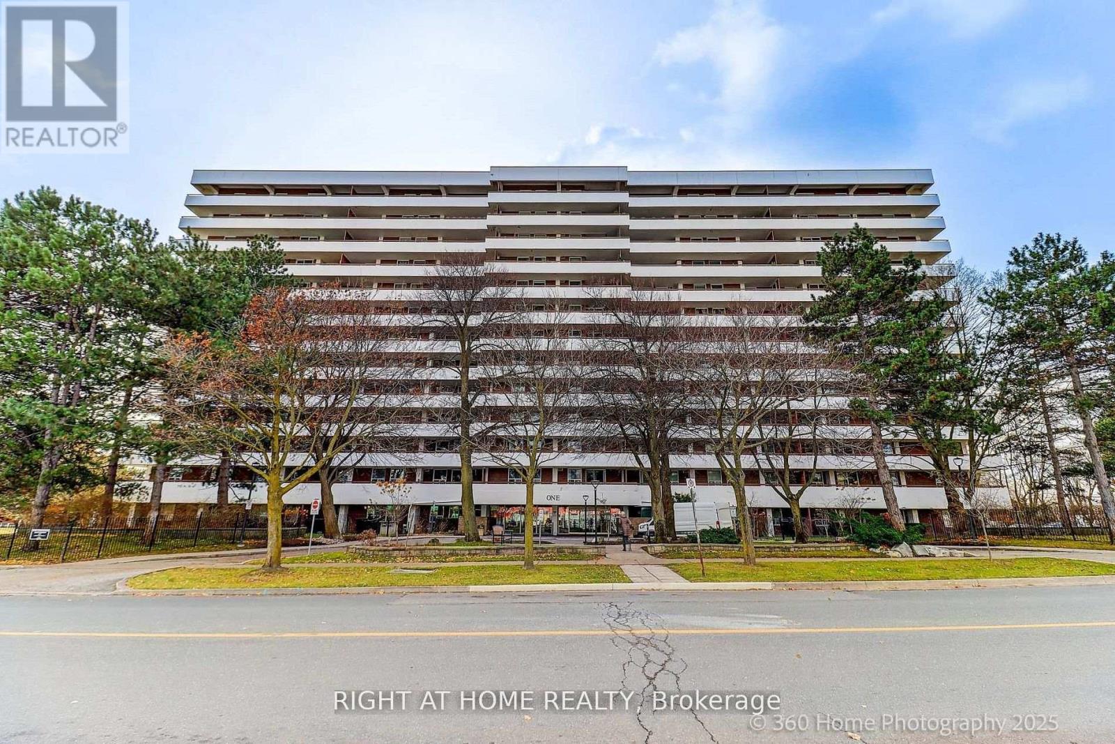 Apartment at 1107 - 1 ROYAL ORCHARD BOULEVARD, Markham (Royal Orchard)