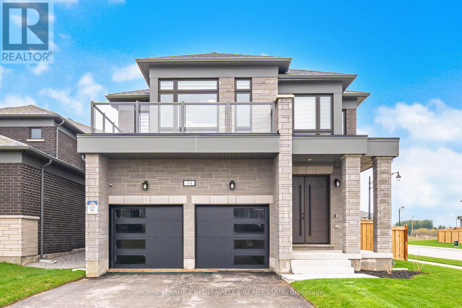 Detached at 34 FELHAZI TRAIL S, Essa (Baxter)
