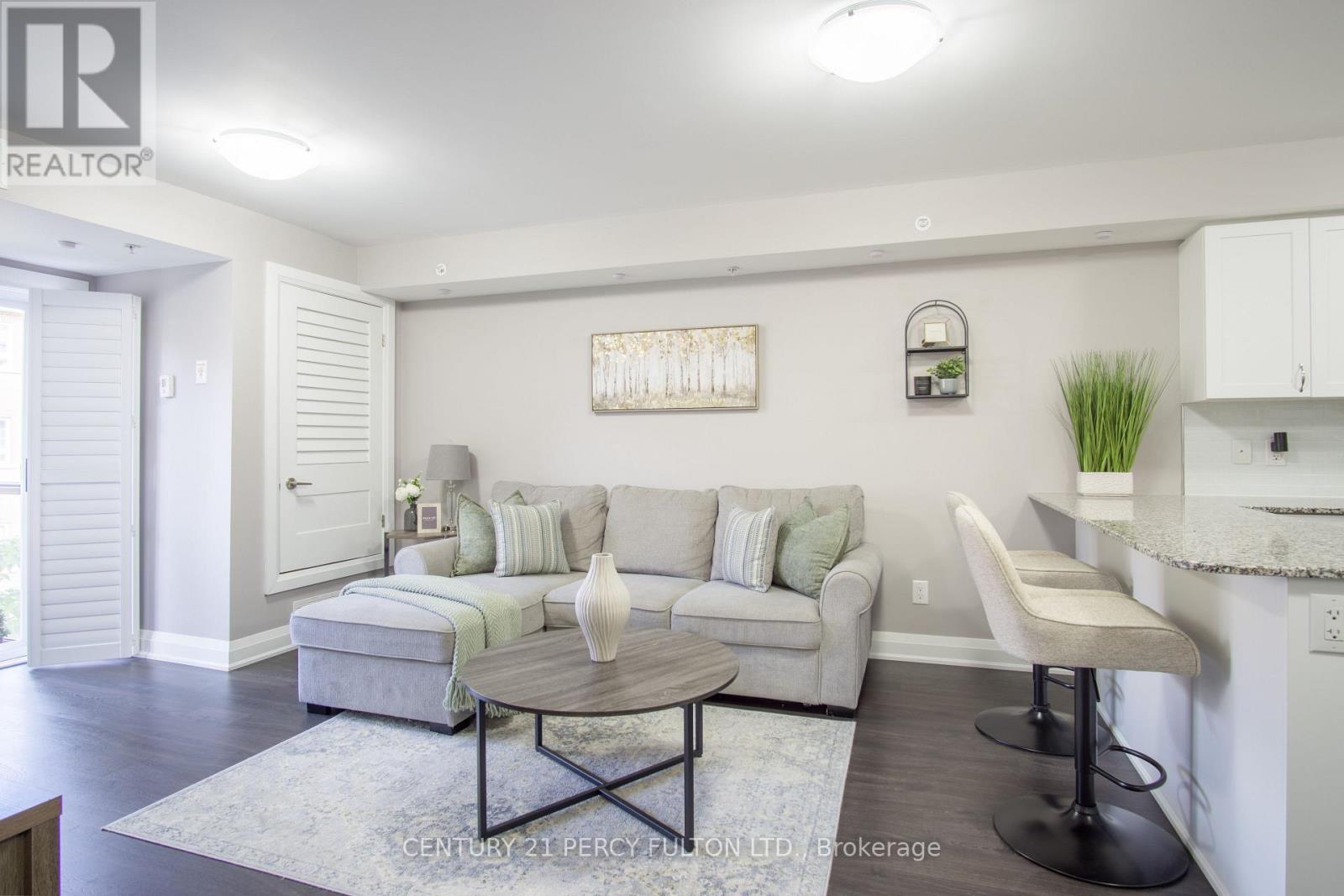 Apartment at 201 - 481 RUPERT AVENUE, Whitchurch-Stouffville (Stouffville)