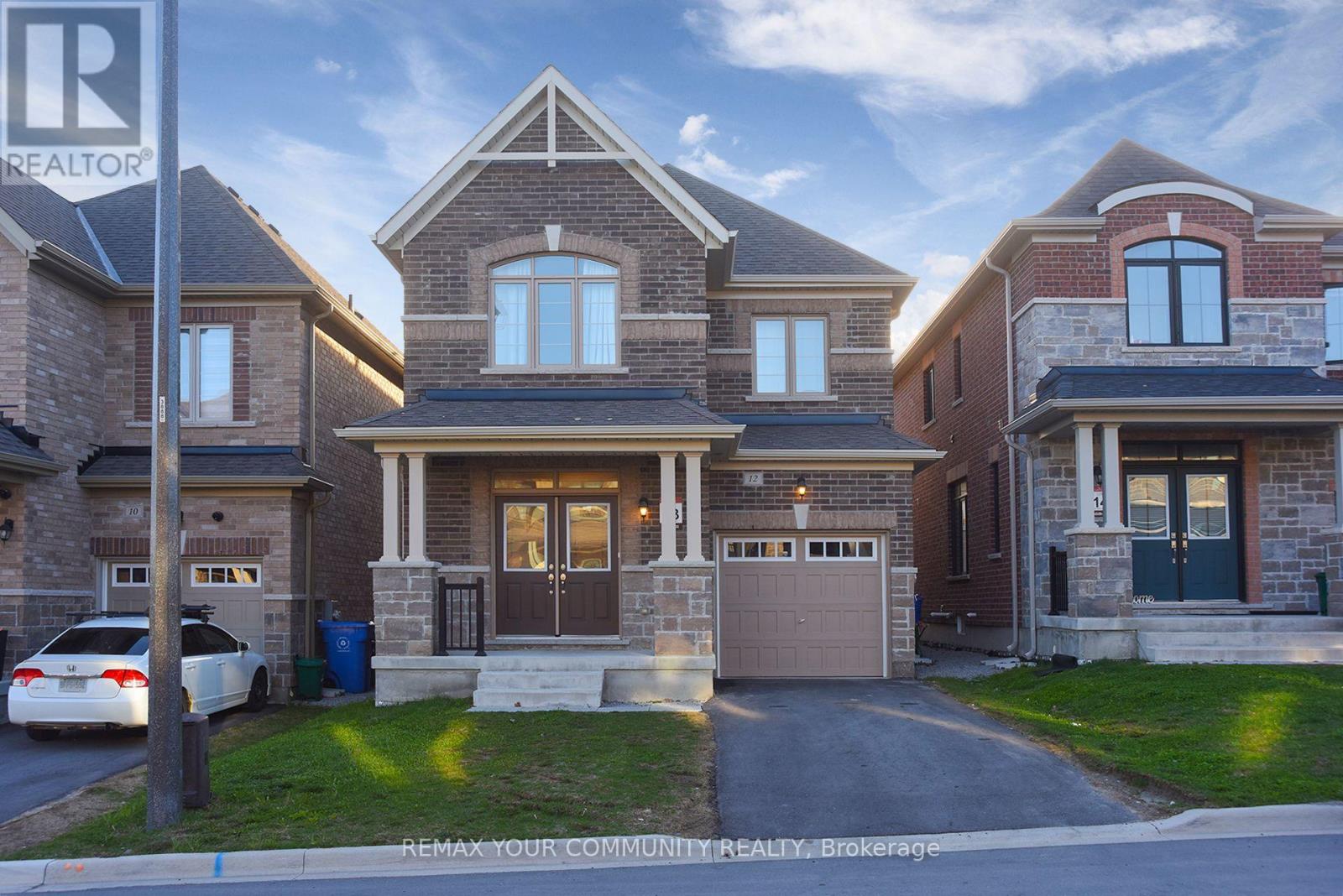 Detached at 12 VIOLA STREET, East Gwillimbury (Sharon)